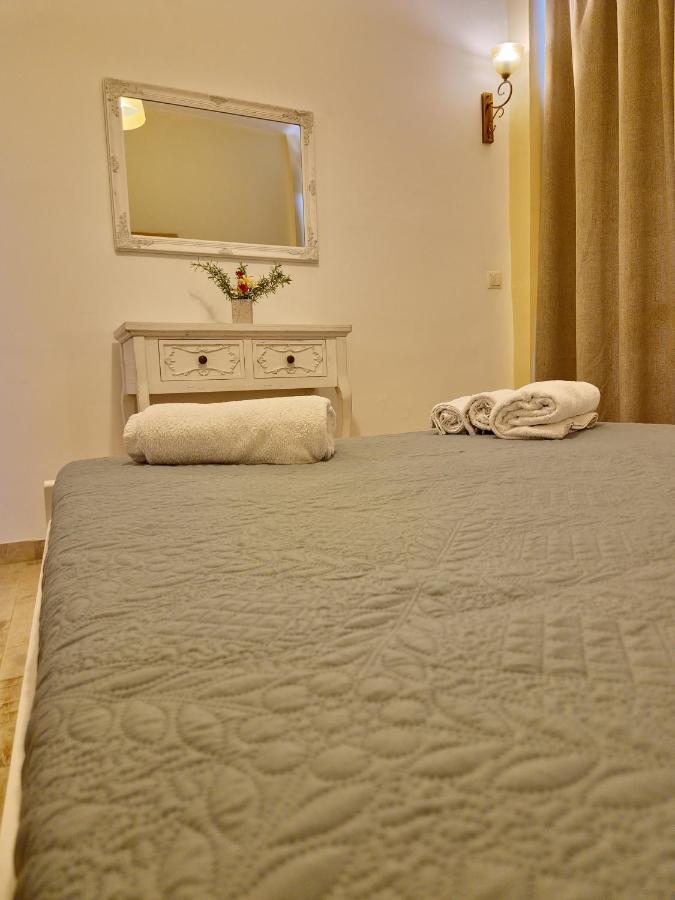 Alexandra 2 * Lefkimmi (Corfu)
